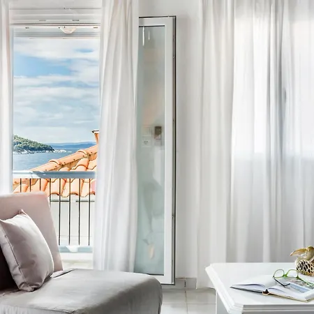 Milia * Paralia Milia